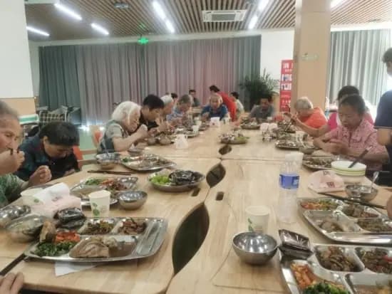 实至名归!莲孝养老荣膺”江西省金牌养老机构“,铸就鹰潭养老行业新标杆(图4) 实至名归!莲孝养老荣膺”江西省金牌养老机构“,铸就鹰潭养老行业新标杆(图4)