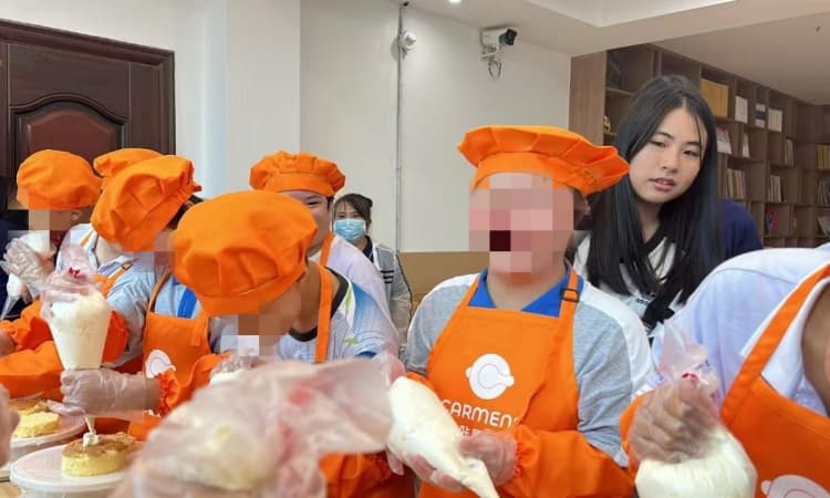 月满中秋传温情,莲孝养老暖心陪伴孩童成长(图2) 月满中秋传温情,莲孝养老暖心陪伴孩童成长(图2)