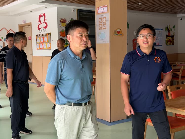 市政协领导一行调研夏埠街道养老服务中心 关注鹰潭养老服务高质量发展(图2)
